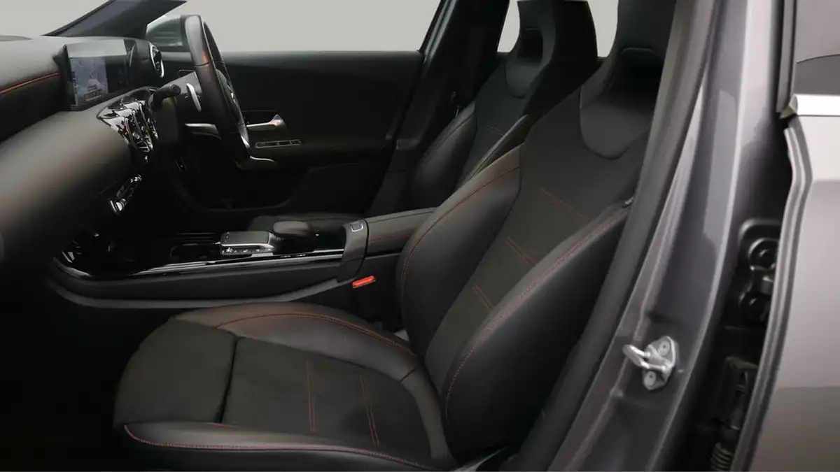2021-mercedes-benz-a-class-13-a250e-amg-line-executive-hatchback-5d-big-14