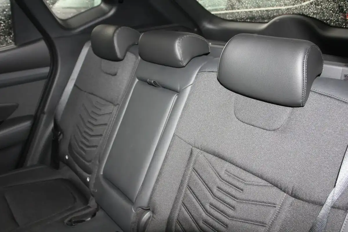 2024-hyundai-tucson-16-t-gdi-premium-160ps-two-tone-roof-big-13