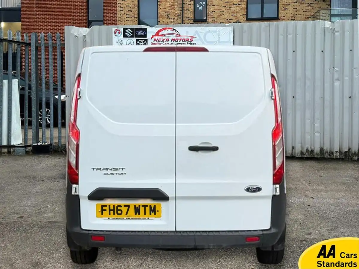 2018-ford-transit-custom-20tdci-290-l1h1-105pseu6-panel-van-big-4