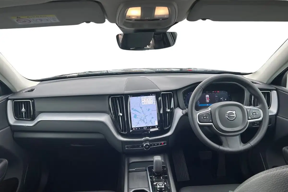 2021-volvo-xc60-20td-b4-momentum-awd-big-5