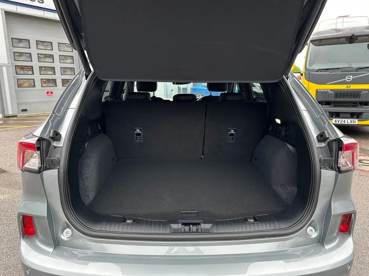 2022-ford-kuga-big-33