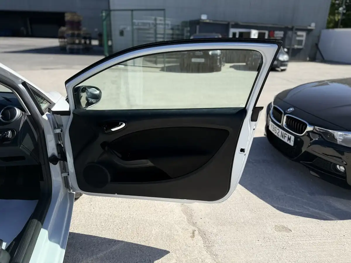 2017-seat-ibiza-12-tsi-fr-technology-110ps-sportcoupe-3d-big-42
