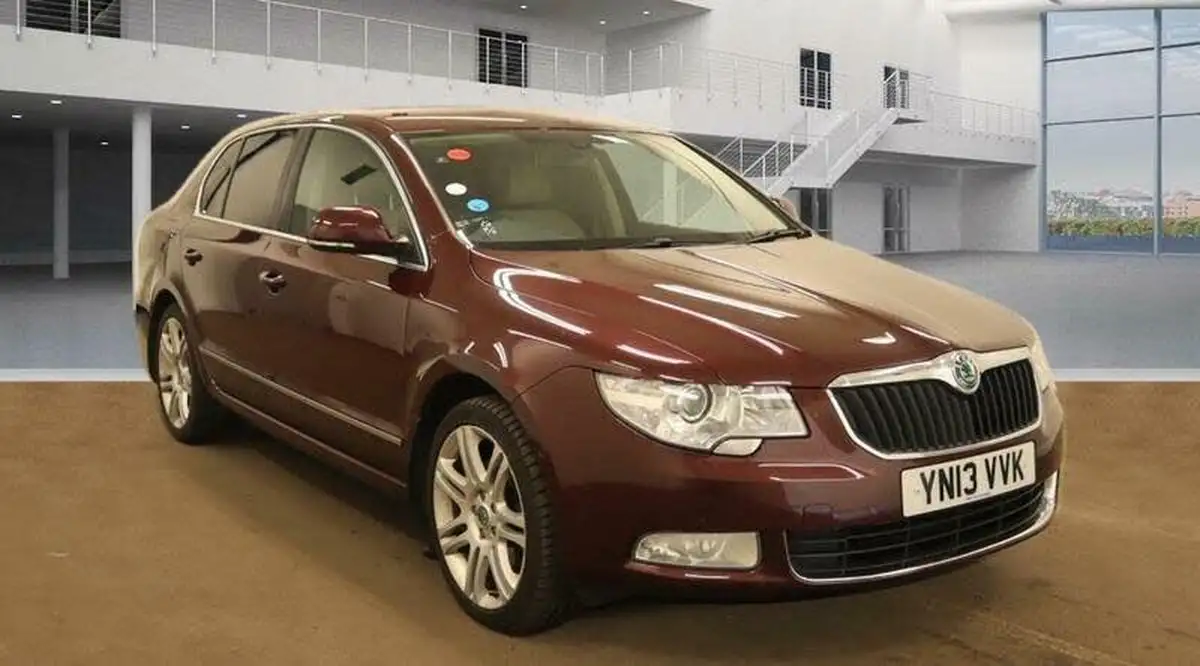 2013-skoda-superb-18-elegance-162ps-hatchback-dsg-big-3