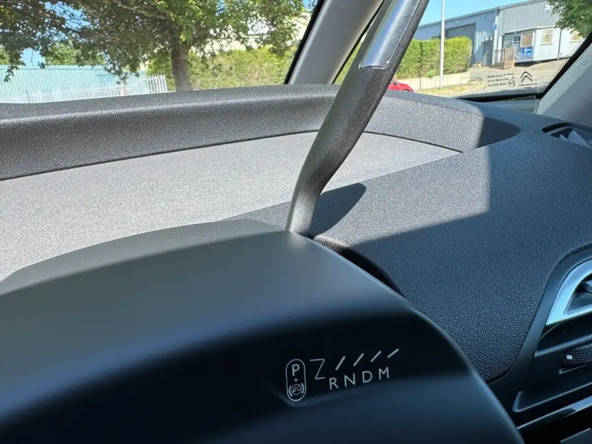 2016-citroen-c4-picasso-16bluehdi-exclusive-eat6-big-36