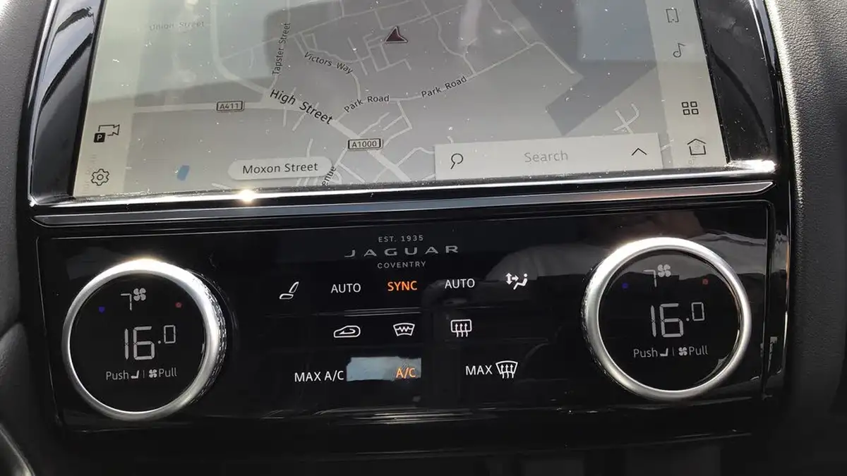 2024-jaguar-e-pace-15-p270e-r-dynamic-hse-black-big-22