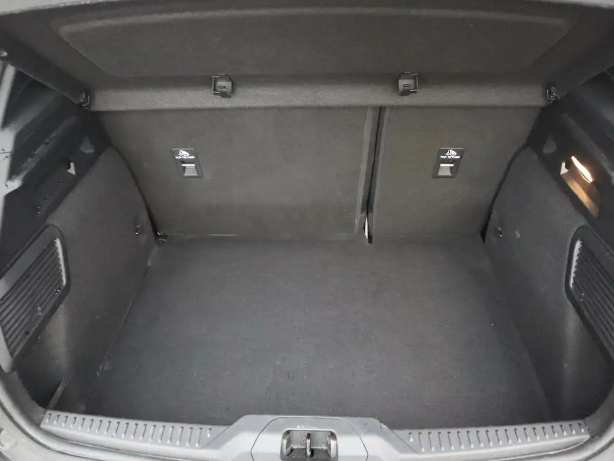 2020-ford-focus-15-st-line-x-hatchback-big-6