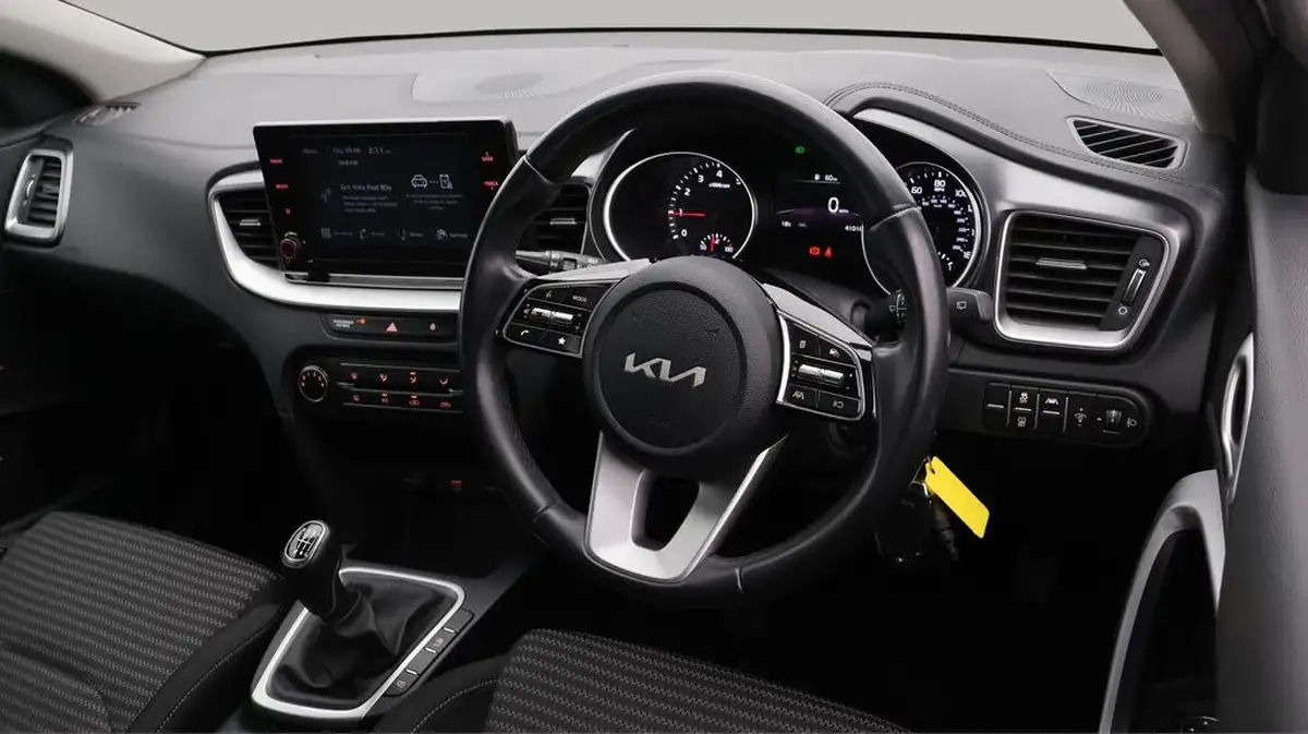 2021-kia-ceed-10-t-gdi-2-hatchback-big-9