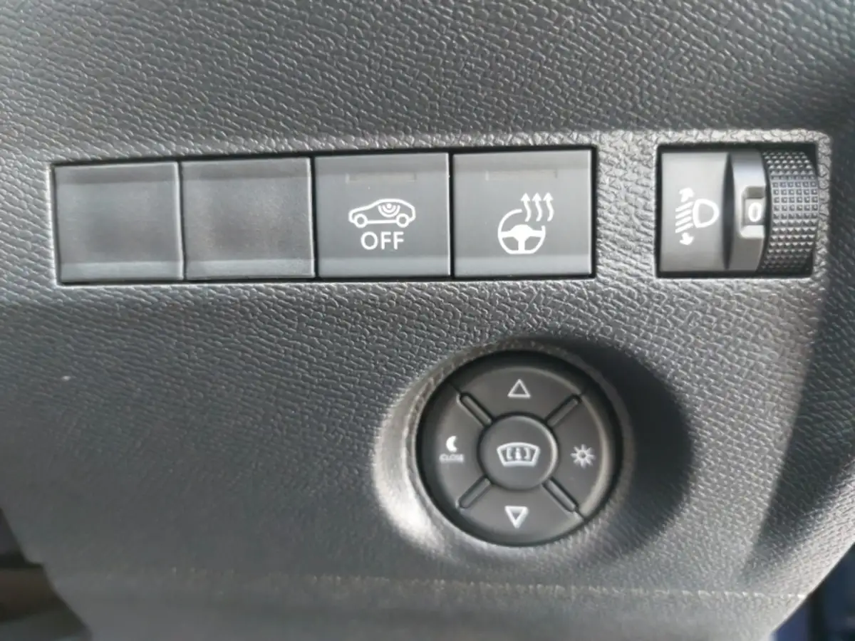 2024-citroen-c4-12-puretech-max-136ps-hybrid-e-dsc6-big-11
