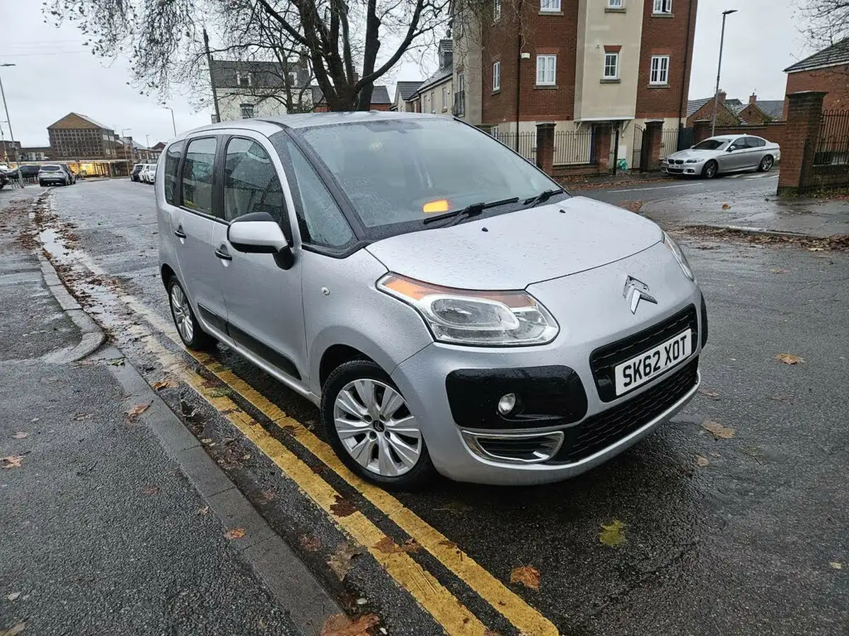 2012-citroen-c3-picasso-16hdi-vtr-big-0