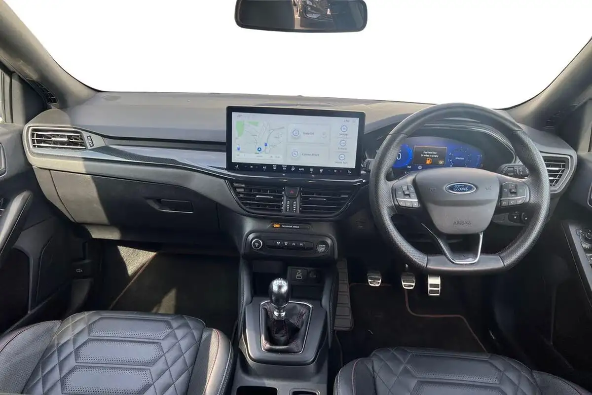 2022-ford-focus-10t-st-line-vignale-125ps-hatchback-big-8