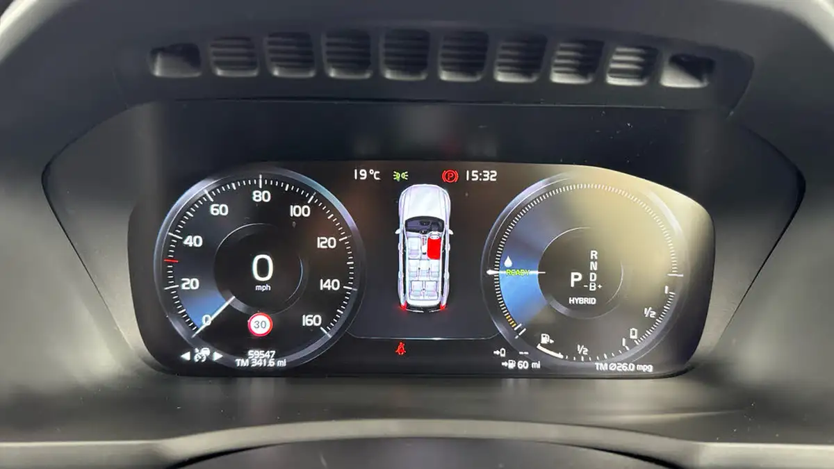 2020-volvo-xc90-20-t8-r-design-plug-in-hybrid-big-12