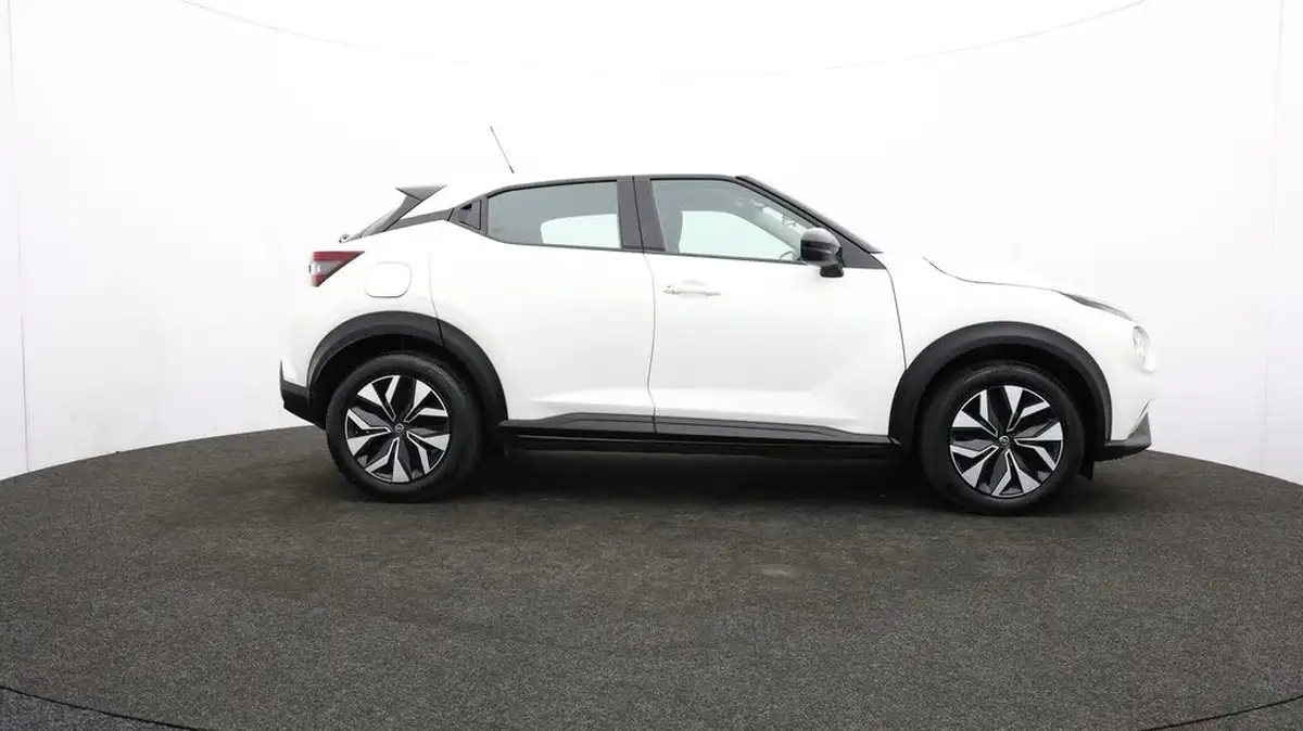 2022-nissan-juke-10-dig-t-acenta-big-42