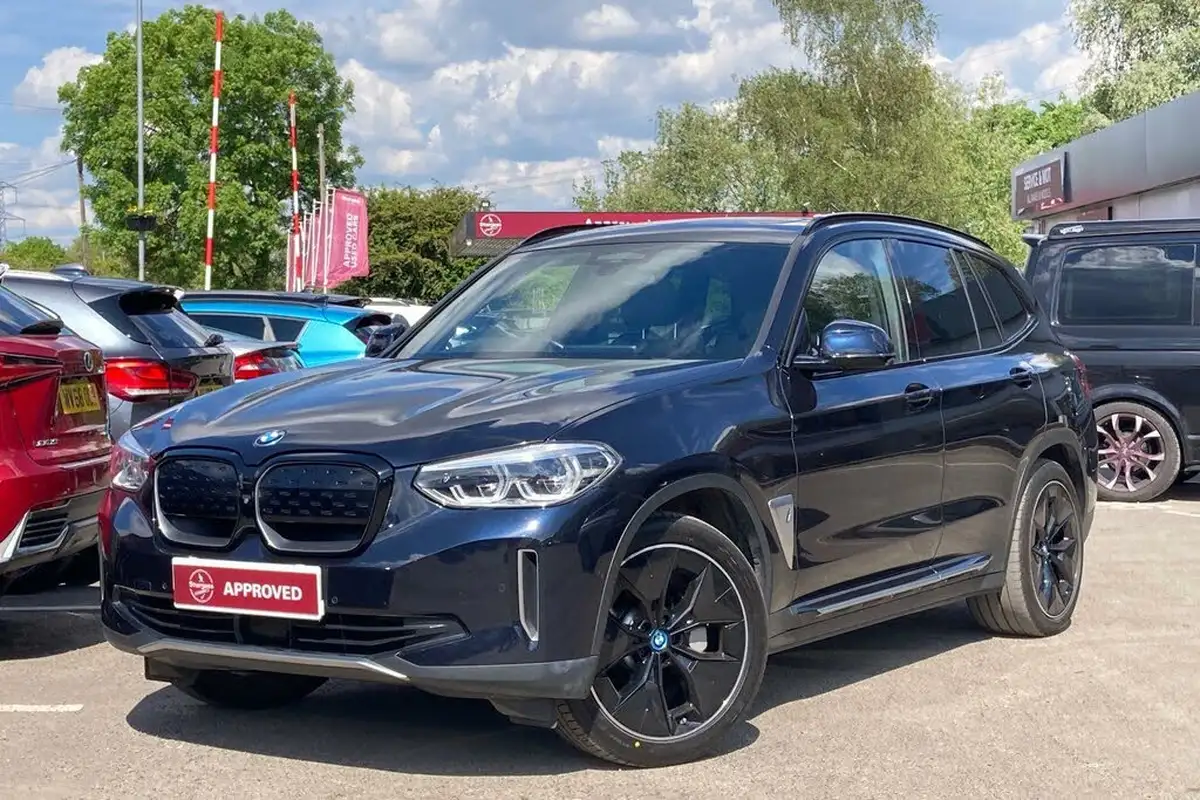 2022-bmw-ix3-e-premier-edition-pro-big-36