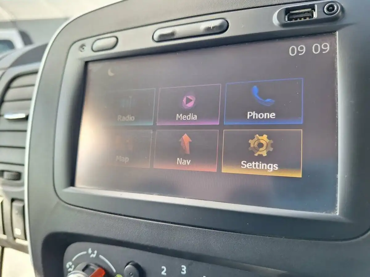 2019-nissan-nv300-16dci-tekna-l1h1-120ps-10t-panel-van-big-19