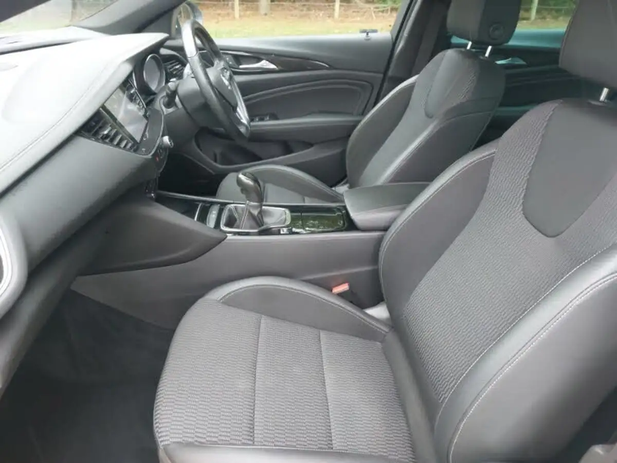 2018-vauxhall-insignia-grand-sport-20td-sri-vx-line-nav-big-4