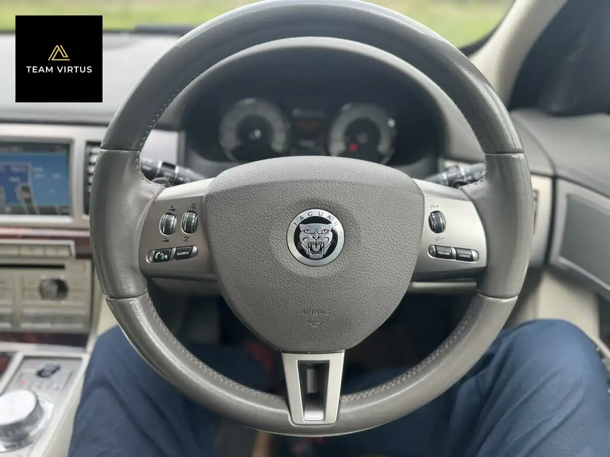 2008-jaguar-xf-30-premium-luxury-big-19