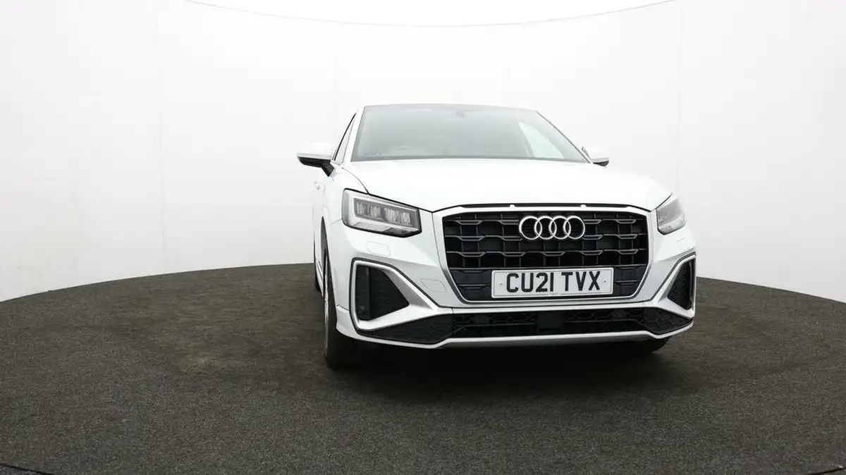2021-audi-q2-10-30-tfsi-s-line-big-52