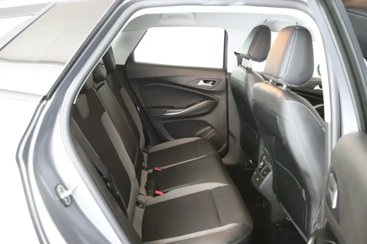 2021-vauxhall-grandland-x-12-griffin-big-14