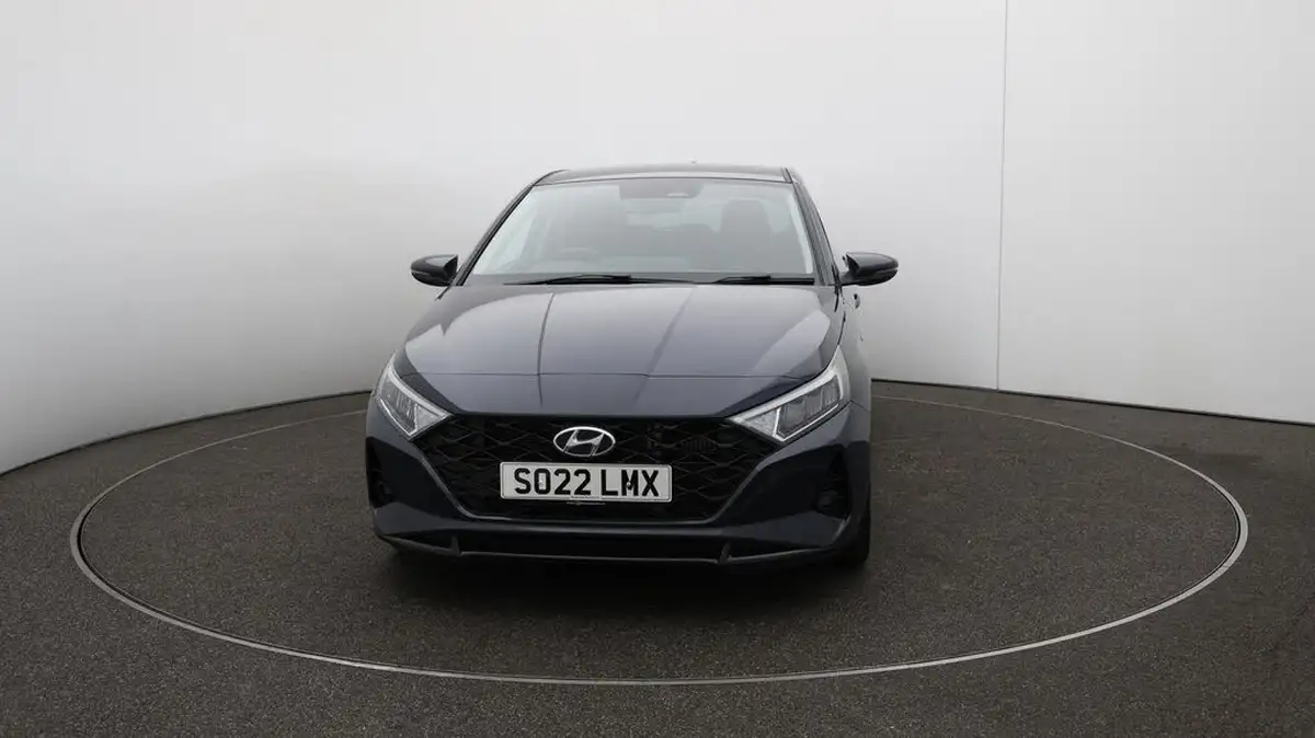 2022-hyundai-i20-10-t-gdi-premium-eclutch-imt-big-41