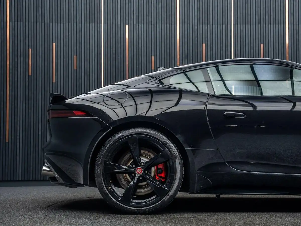 2019-jaguar-f-type-50-v8-sc-r-550ps-awd-ss-coupe-big-16