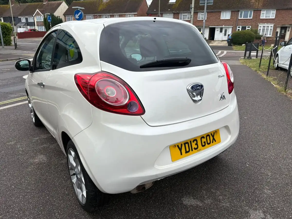 2013-ford-ka-12-titanium-big-5
