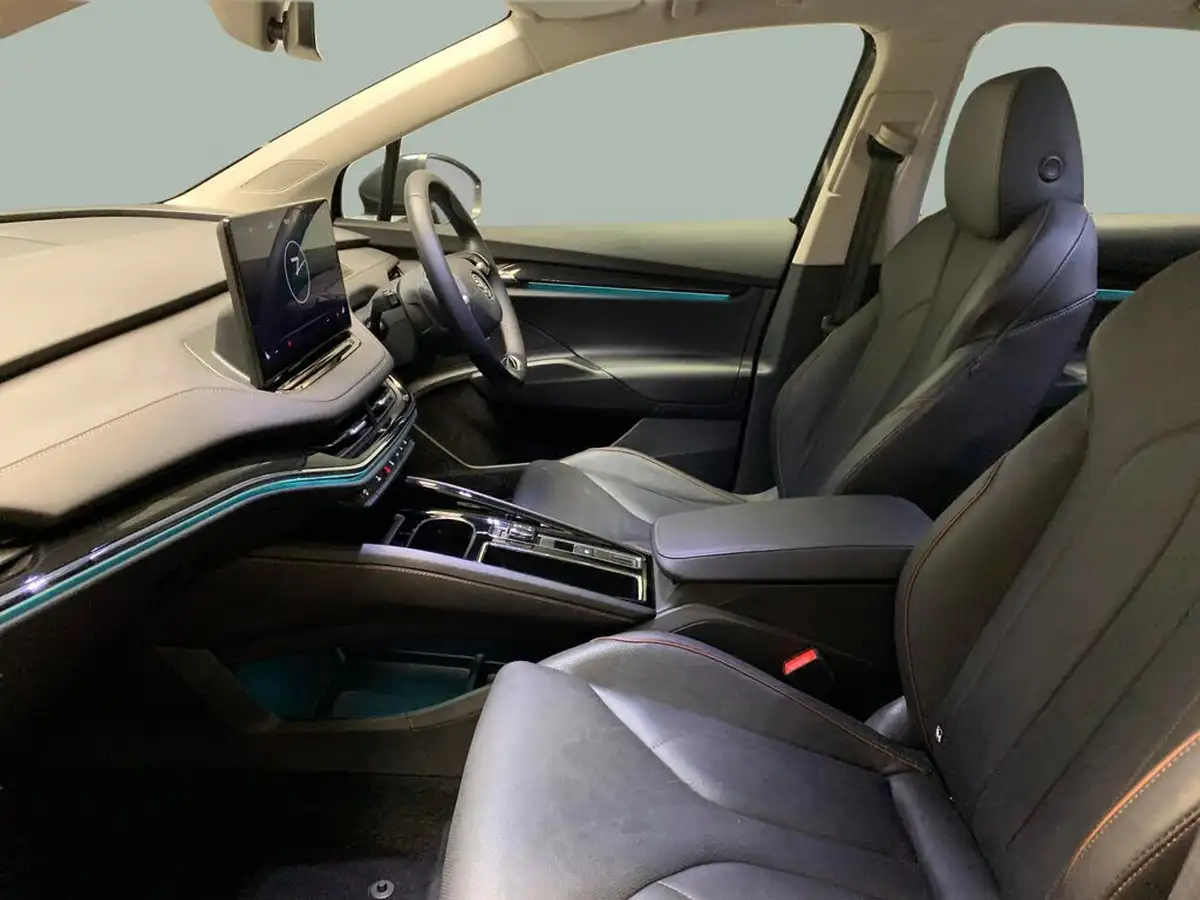 2022-skoda-enyaq-e-60-big-3