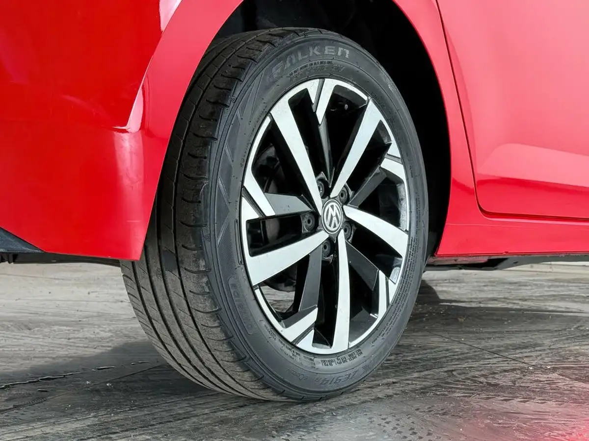 2020-volkswagen-polo-10-beats-80ps-big-9
