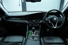 2017-alfa-romeo-giulia-20-veloce-small-3