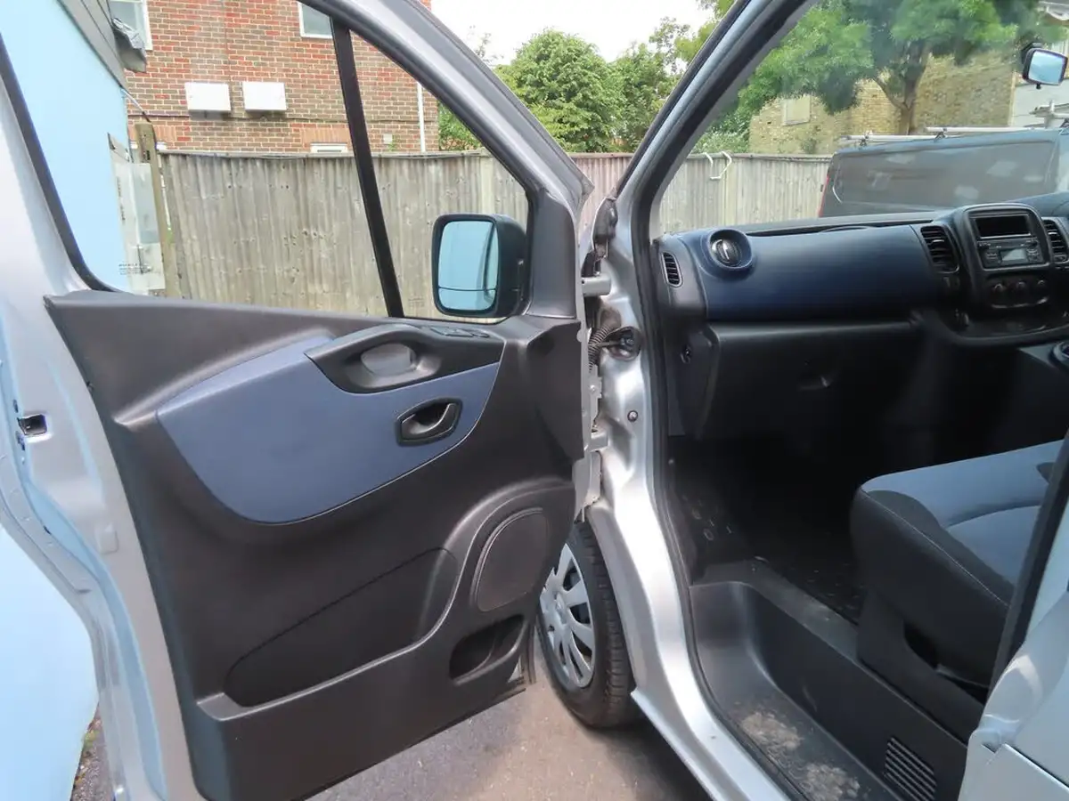 2019-vauxhall-vivaro-16cdti-2900-l1h1-120pseu6c-ss-9-seats-combi-big-27