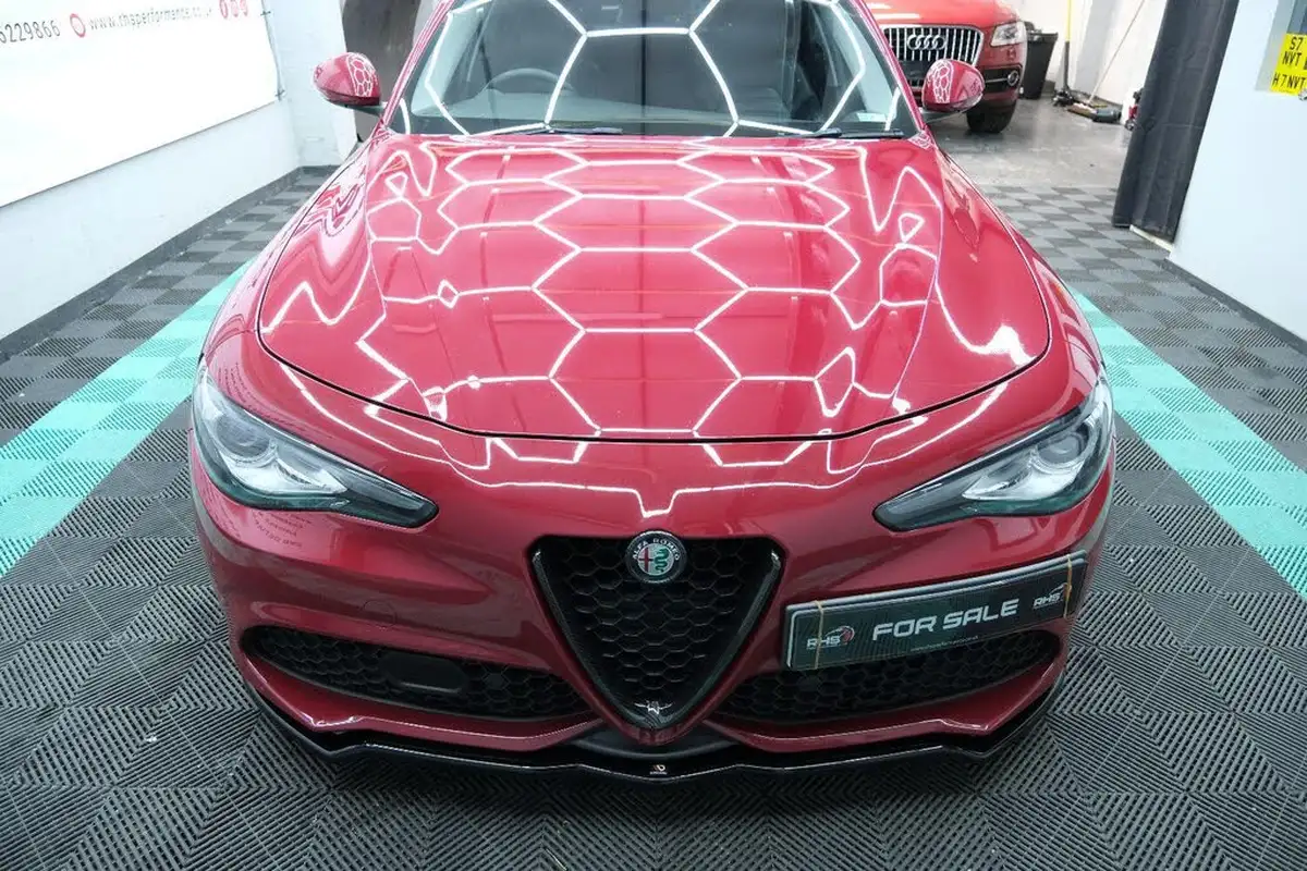 2017-alfa-romeo-giulia-20-veloce-big-5