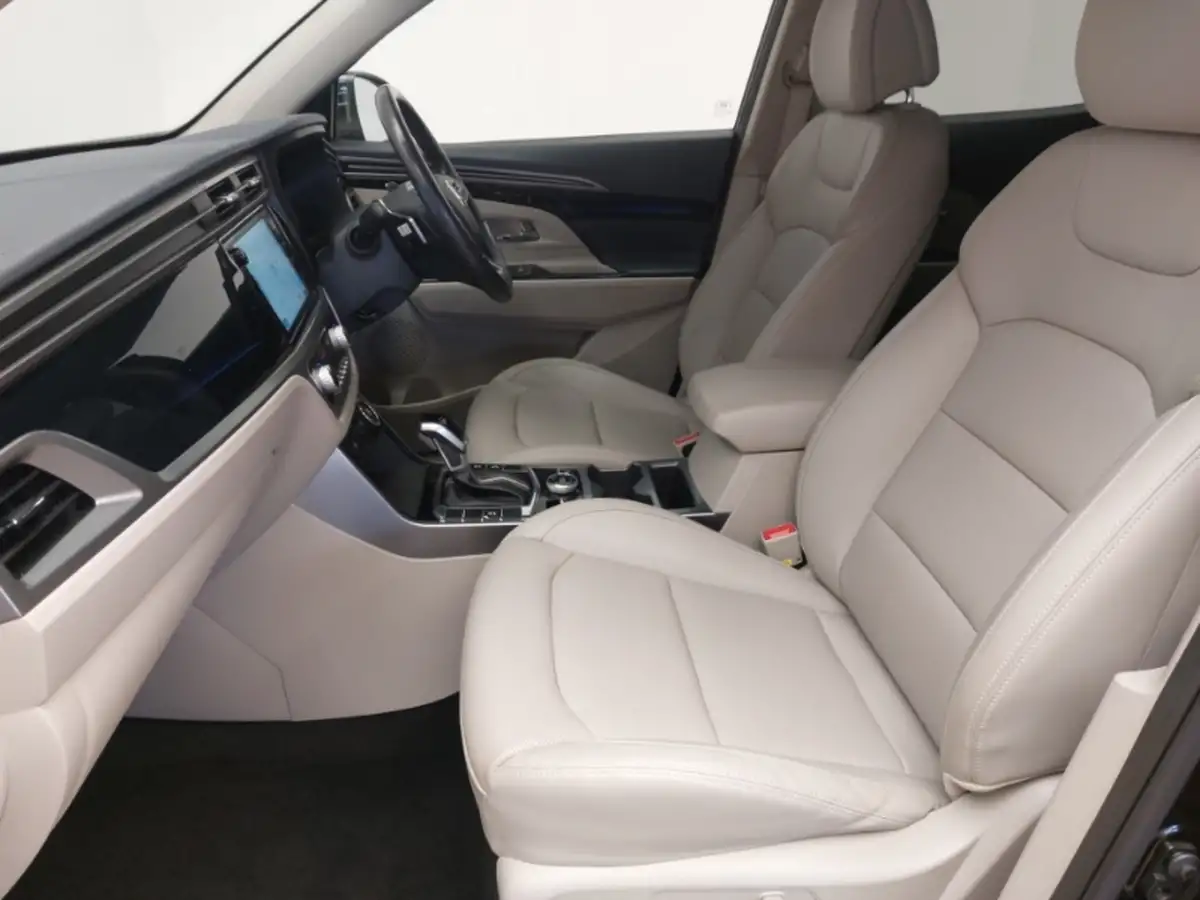 2024-peugeot-308-sw-15-bluehdi-gt-big-4