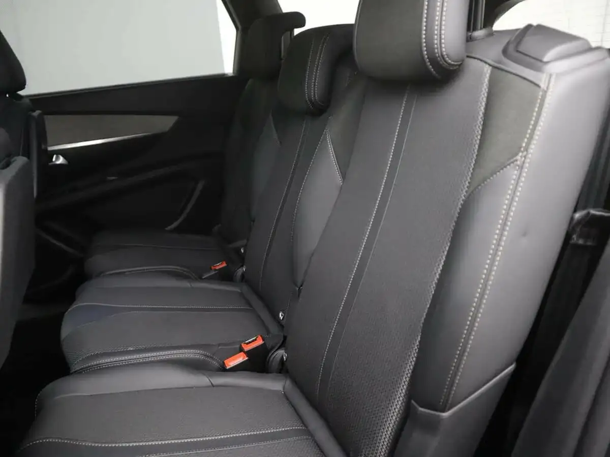 2023-peugeot-5008-suv-15-bluehdi-gt-130ps-eat8-big-9