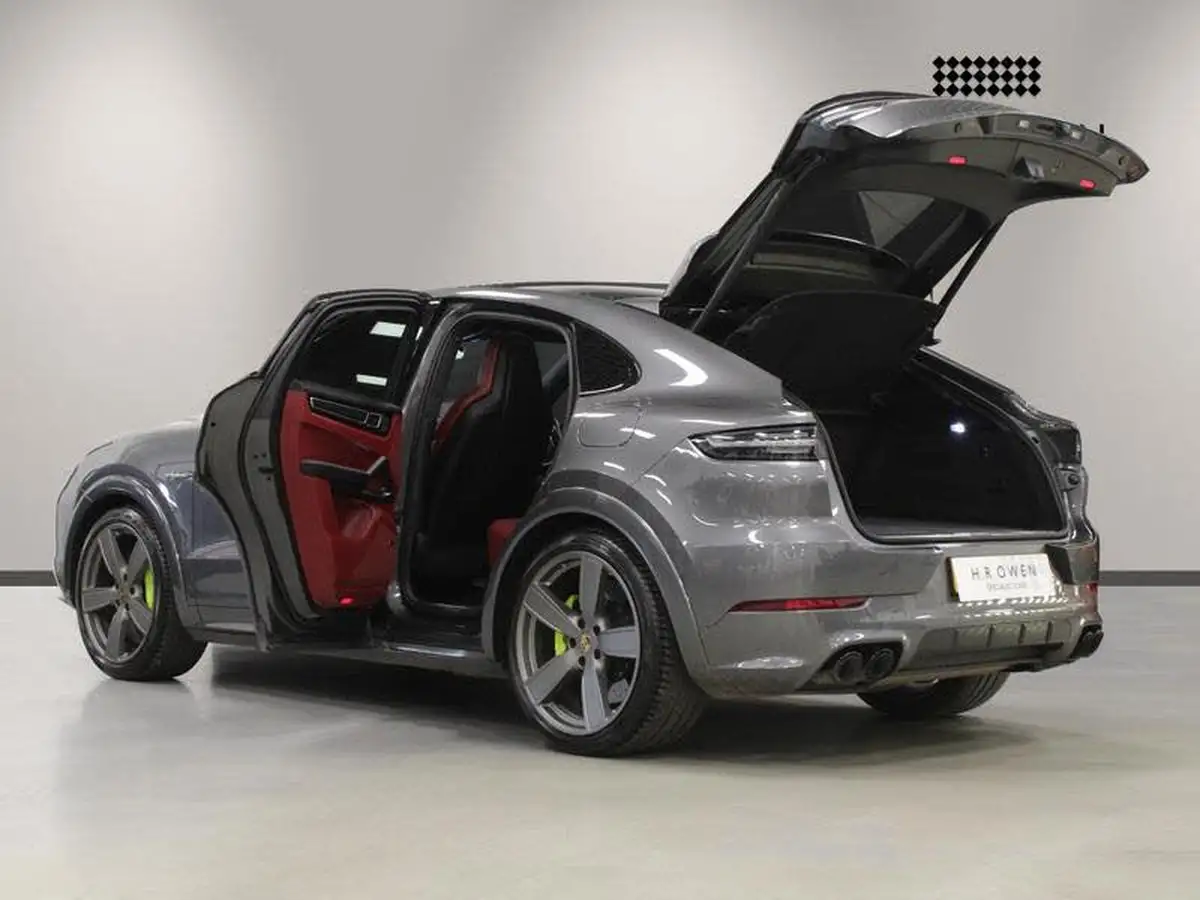 2022-porsche-cayenne-40-v8-turbo-s-e-hybrid-coupe-big-14