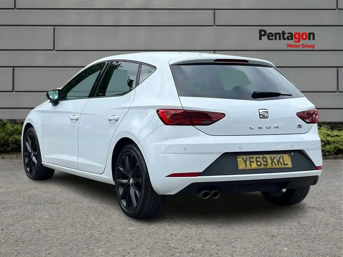 2019-seat-leon-15-tsi-evo-fr-black-edition-150ps-hatchback-dsg-big-1