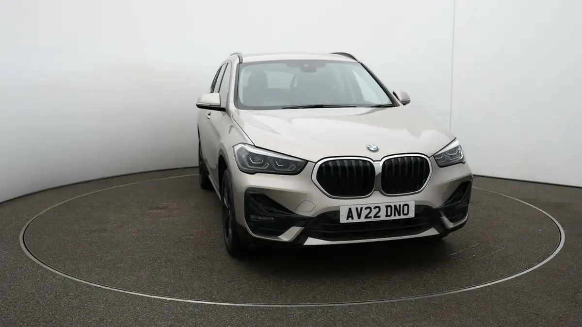 2022-bmw-x1-20td-sdrive18d-sport-big-42