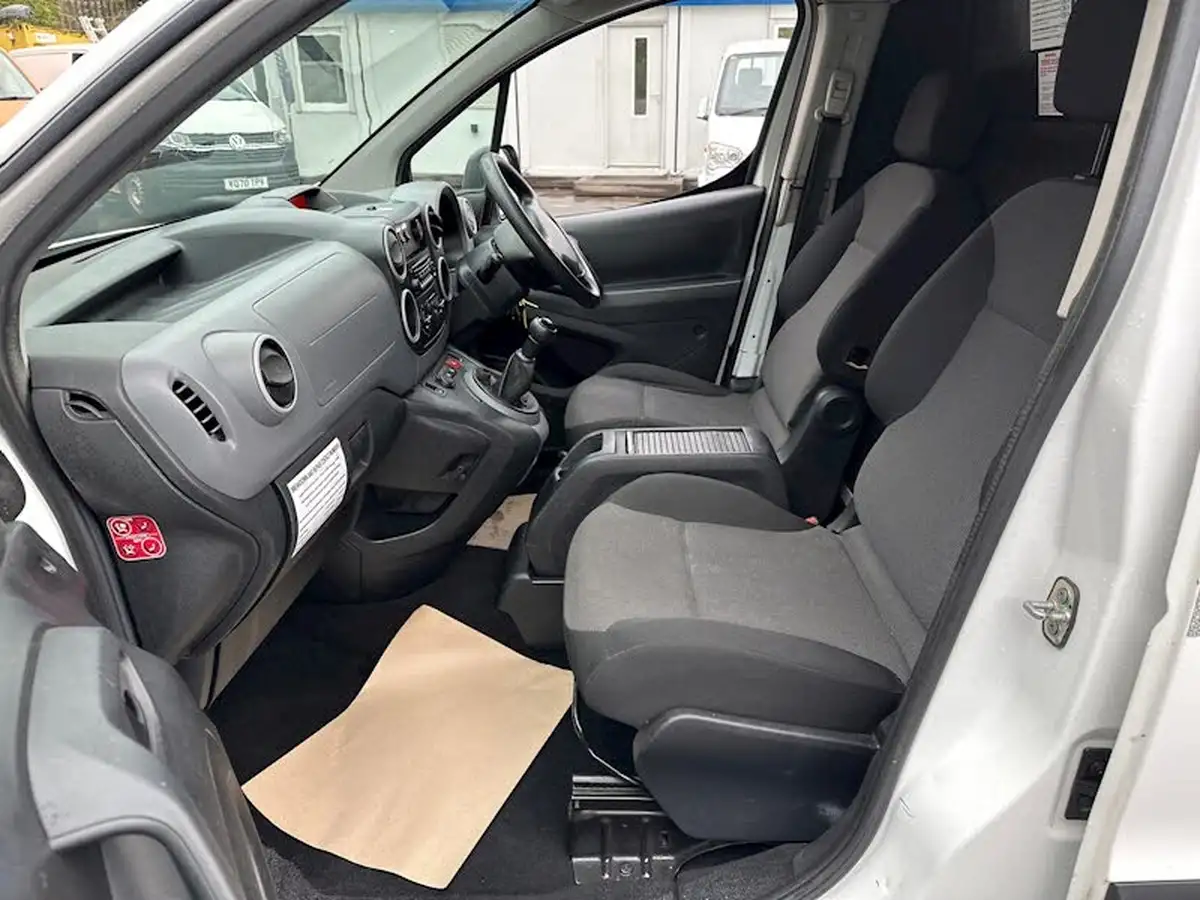 2018-peugeot-partner-16bluehdi-s-l2-756-panel-big-25