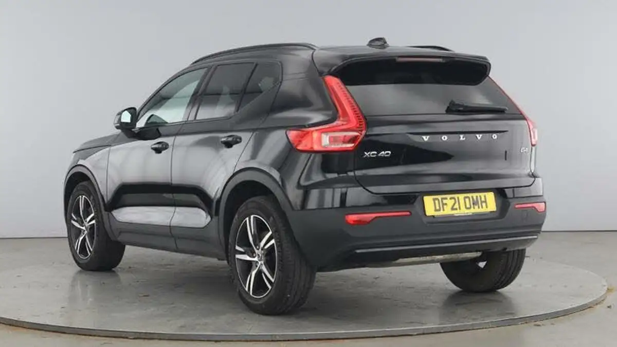 2021-volvo-xc40-20-b4-r-design-194bhp-auto-big-2