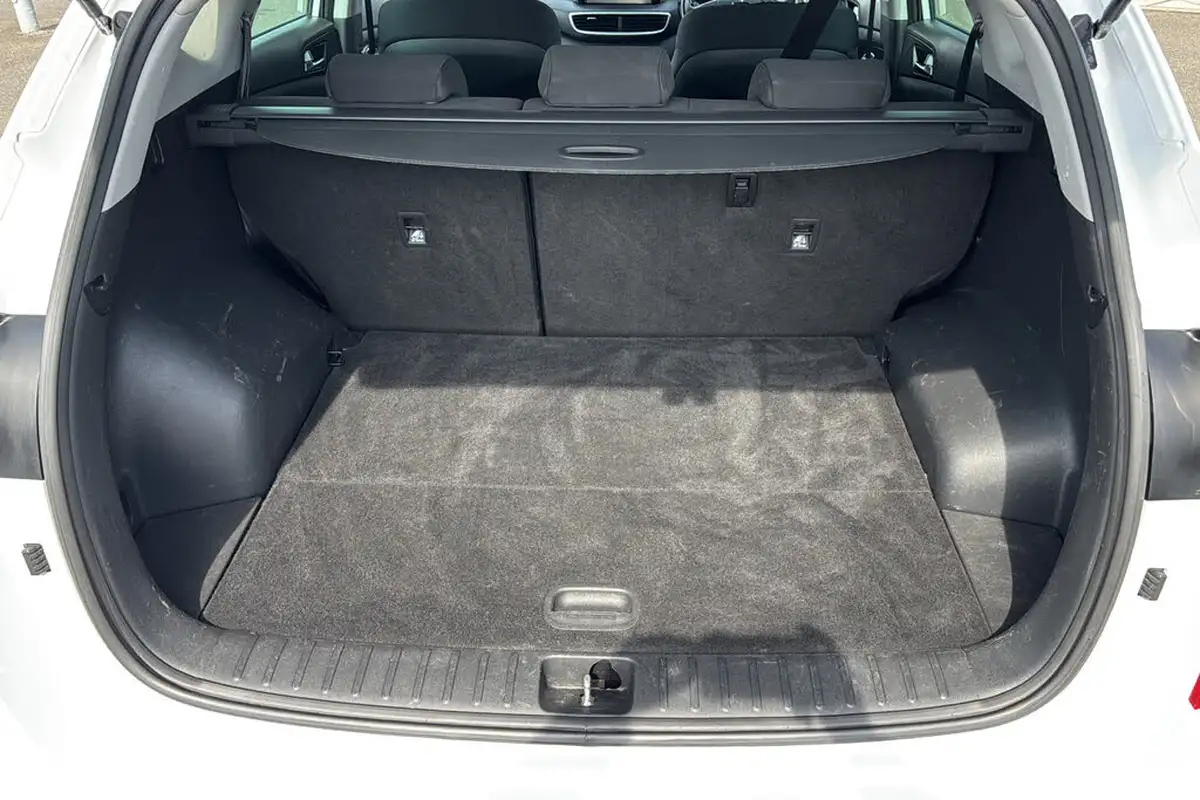 2020-hyundai-tucson-16-gdi-se-nav-big-17