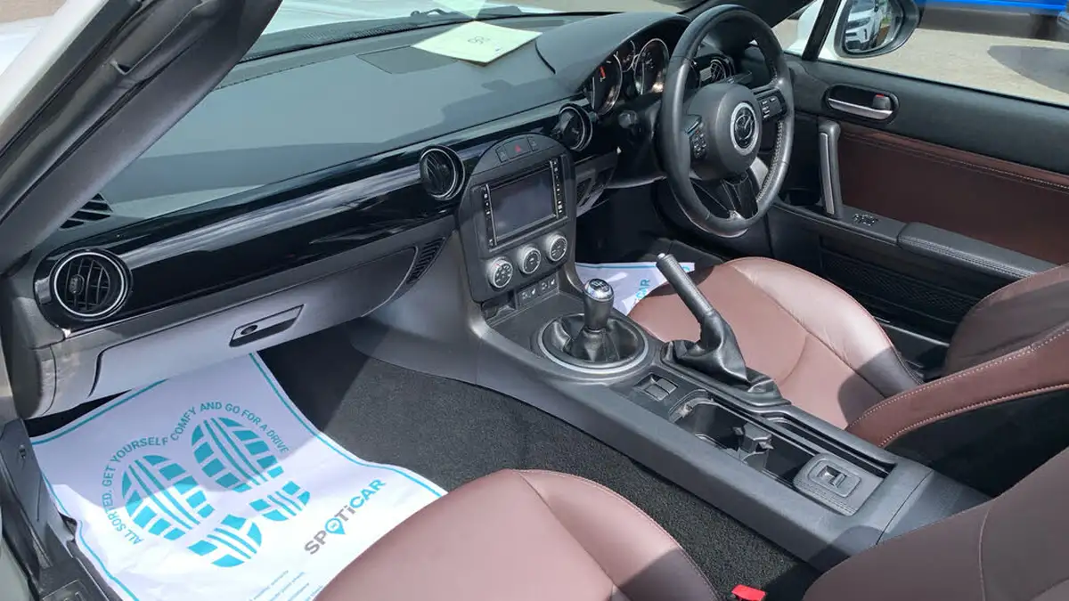 2012-mazda-mx-5-20-venture-edition-big-11