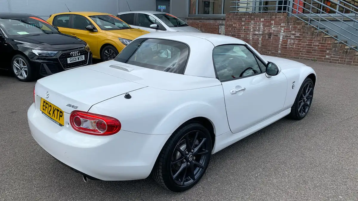 2012-mazda-mx-5-20-venture-edition-big-35
