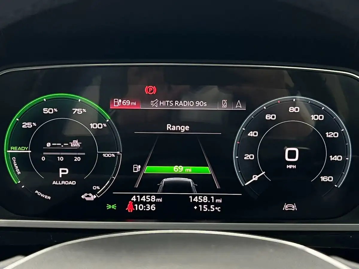 2021-audi-e-tron-50e-technik-station-wagon-big-63