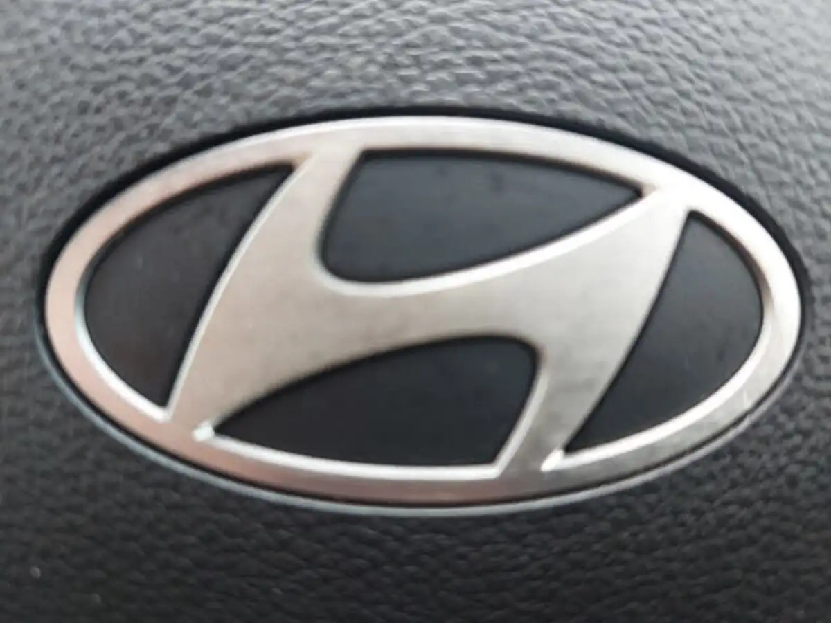 2024-hyundai-i20-10-t-gdi-advance-dct-big-17