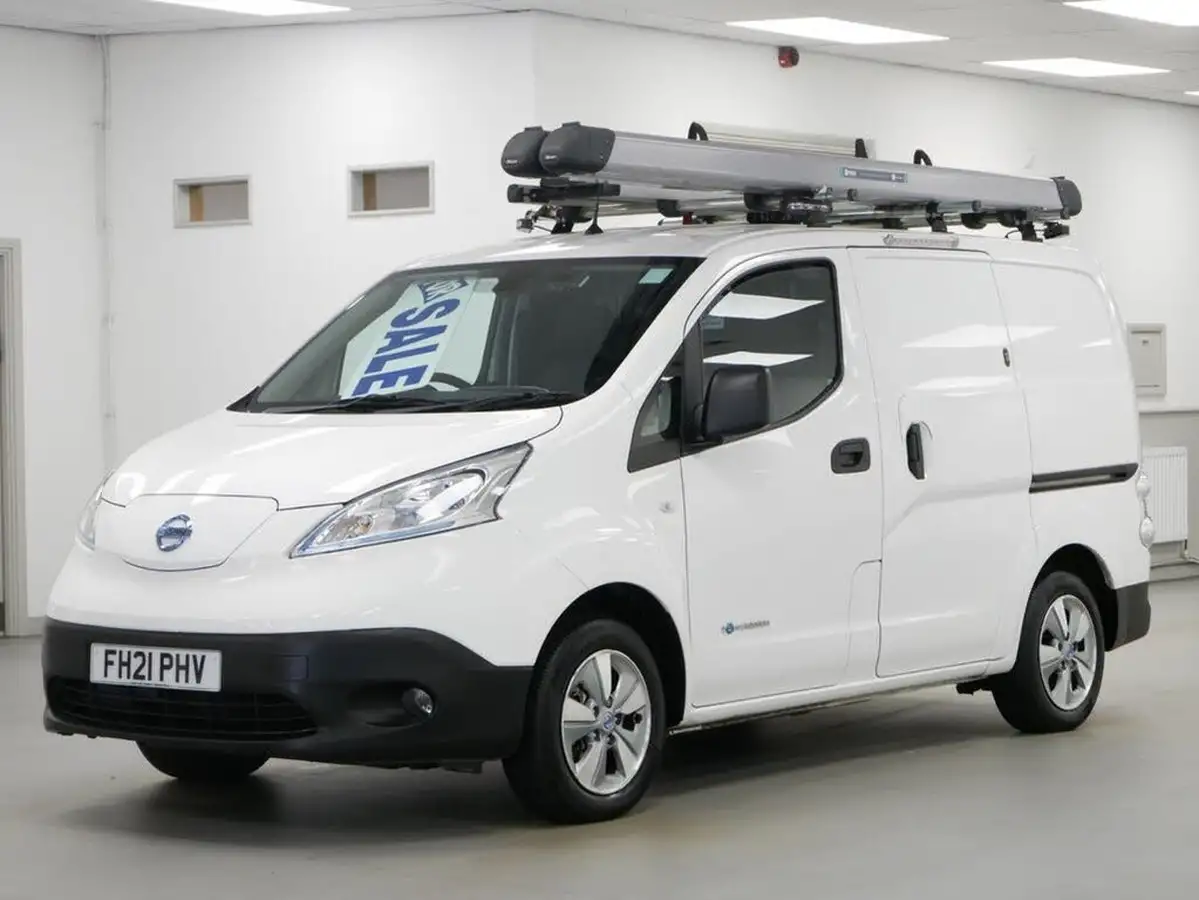2021-nissan-env200-e-tekna-rapid-panel-van-big-1