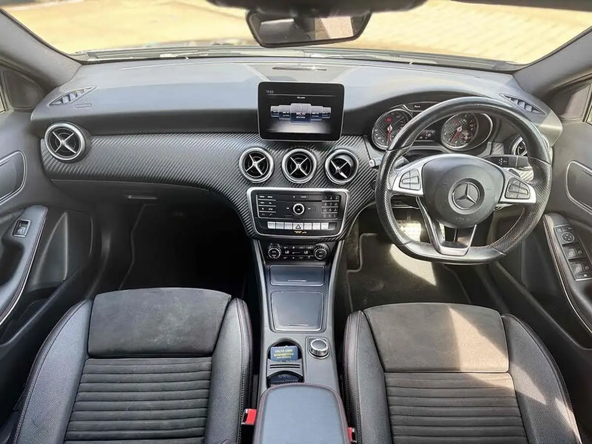 2018-mercedes-benz-a-class-16-a200-amg-line-executivess-7g-dct-big-14