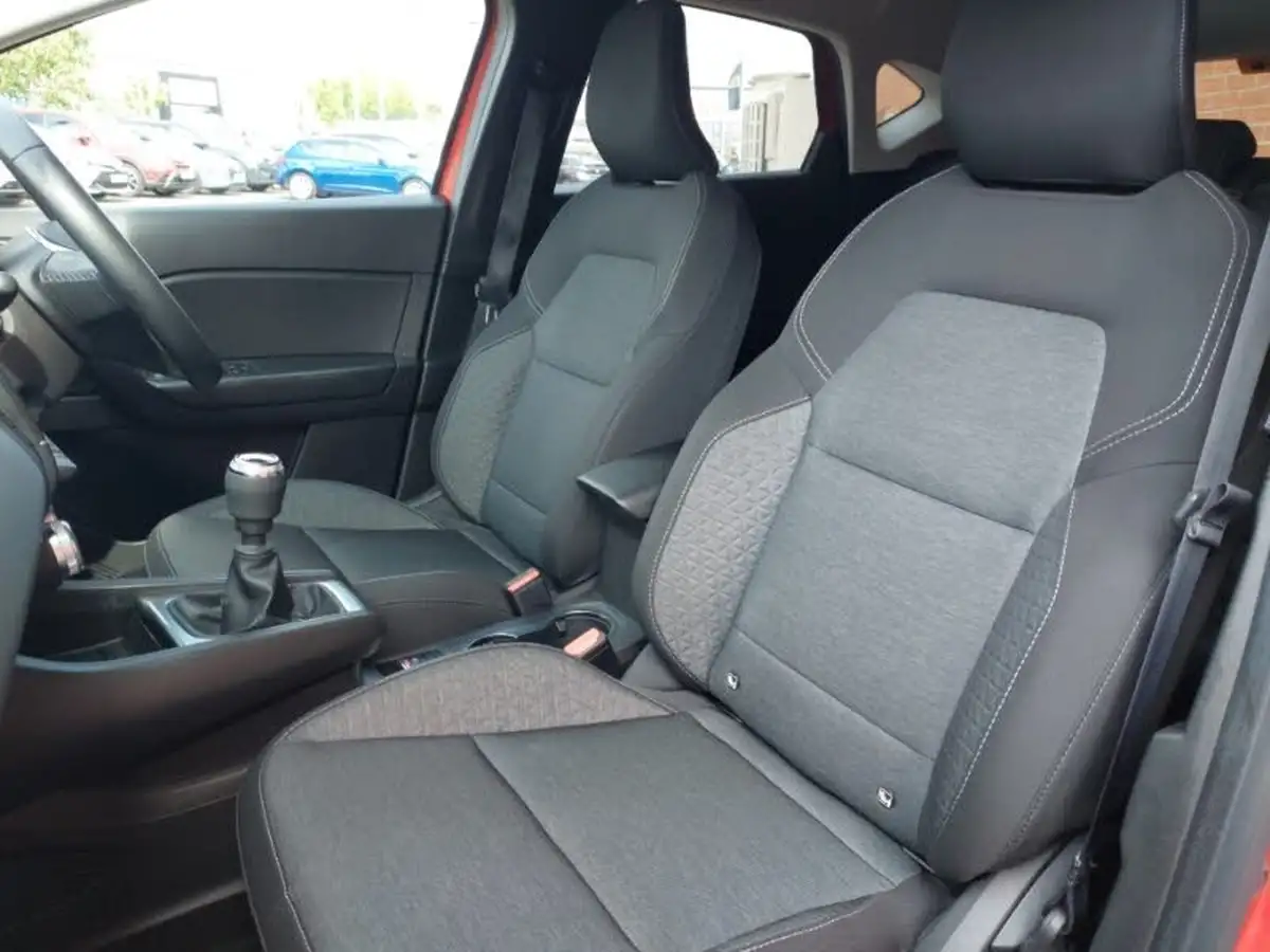 2022-renault-captur-10-tce-iconic-edition-big-11