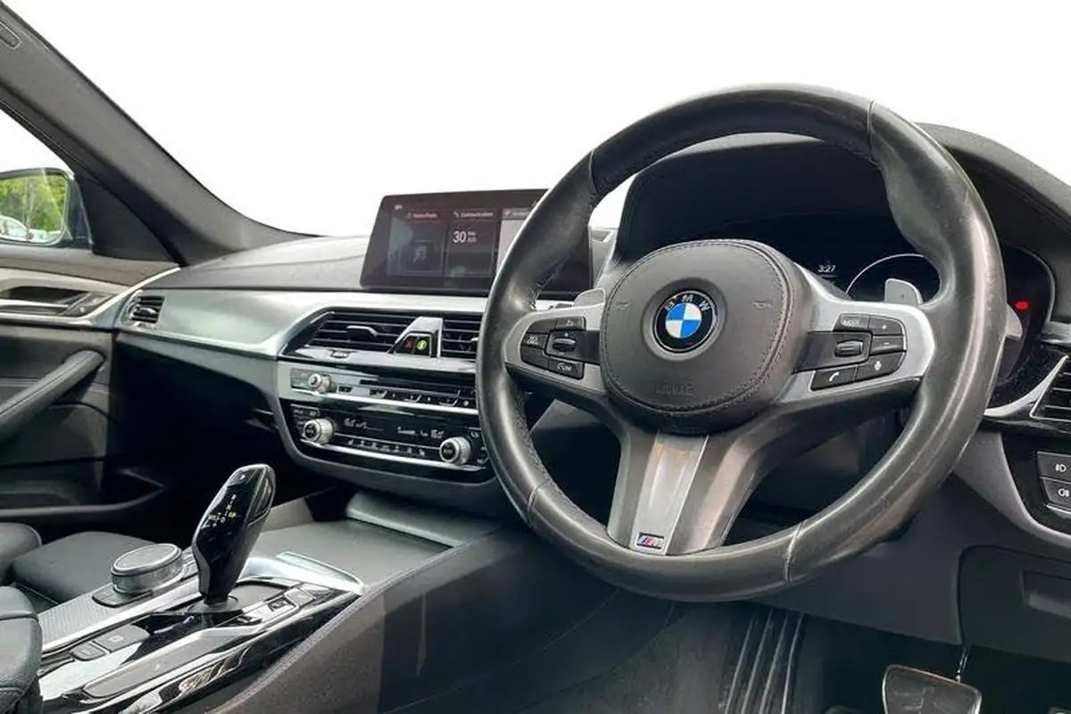 2019-bmw-5-series-20td-520d-m-sport-188bhp-xdrive-touring-5d-big-8
