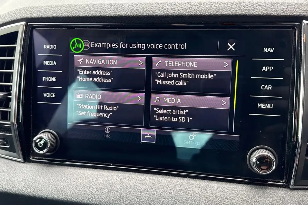 2020-skoda-karoq-15-tsi-se-l-big-48
