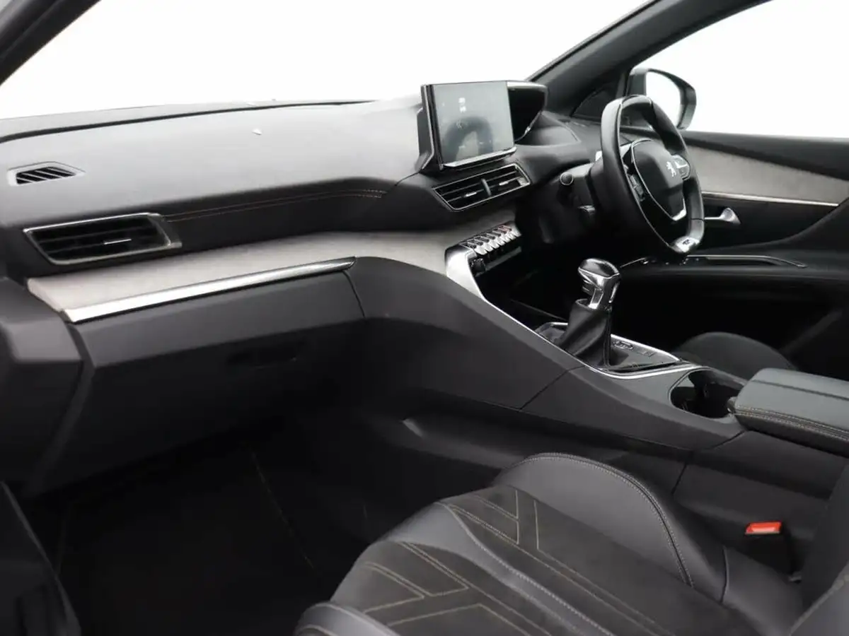 2021-peugeot-3008-suv-15-bluehdi-gt-big-18