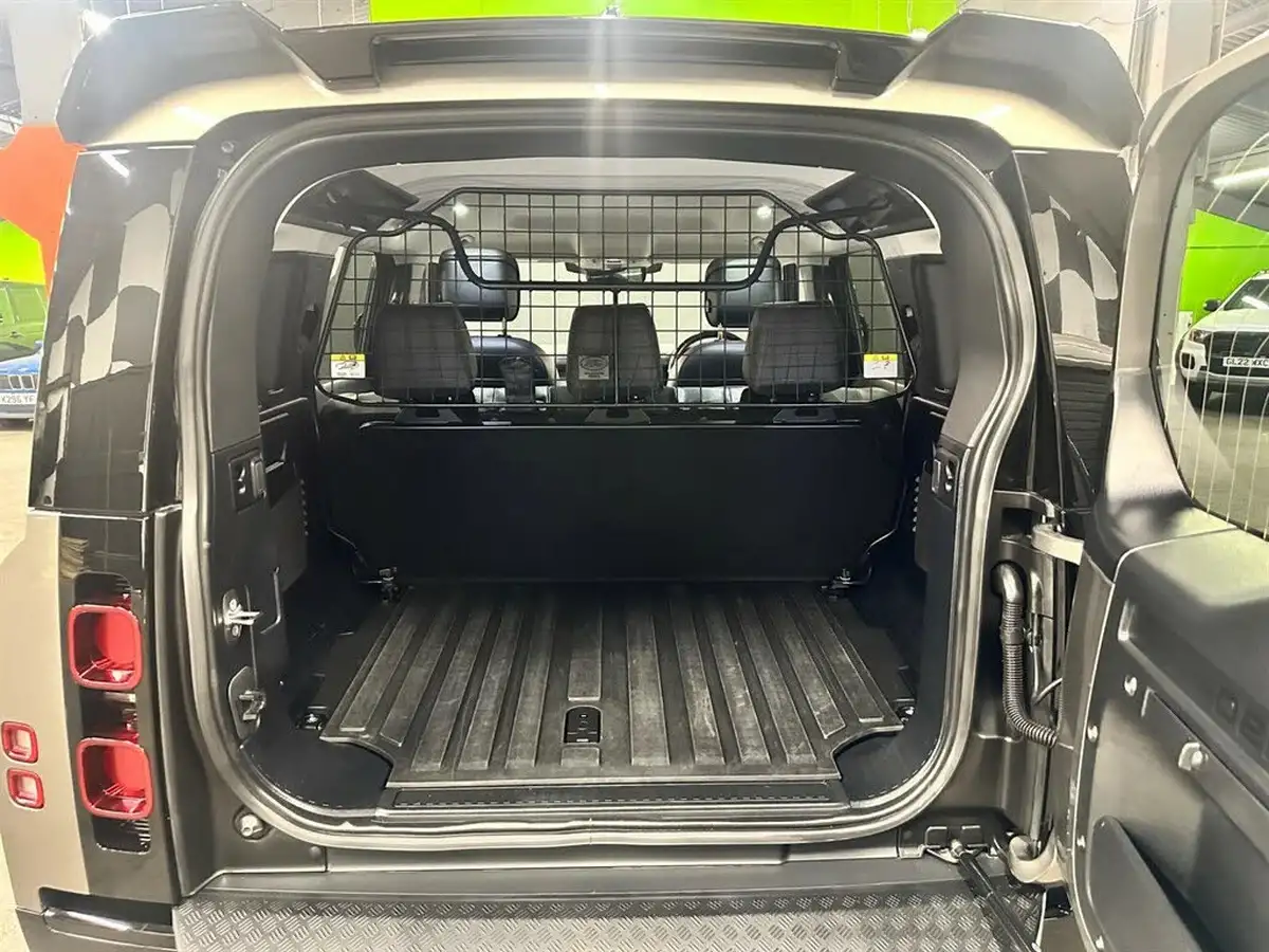 2021-land-rover-110-defender-30-d300-hard-top-hse-110-big-27
