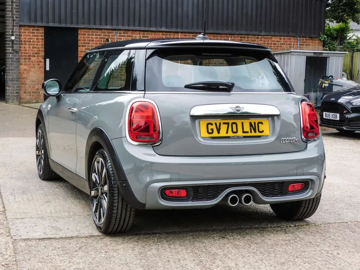 2020-mini-cooper-20-cooper-s-exclusive-189bhp-hatchback-3d-auto-big-10